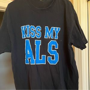 Kilroys on Kirkwood kiss my als size men’s XL IU KOK